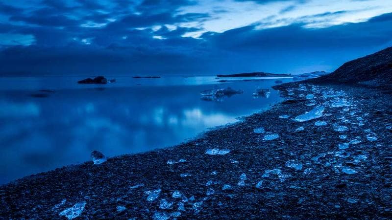 Digital Nomads: Redefining the Modern Workplace